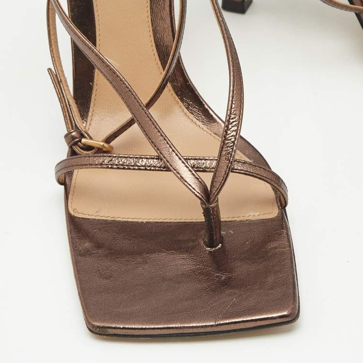 مملوكة مسبقًا Bottega Veneta Metallic Brown Leather Stretch Ankle Strap Sandals Size 38.5