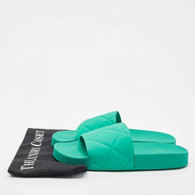 Pre Owned Bottega Veneta Green Rubber Pool Flat Slides Size 38