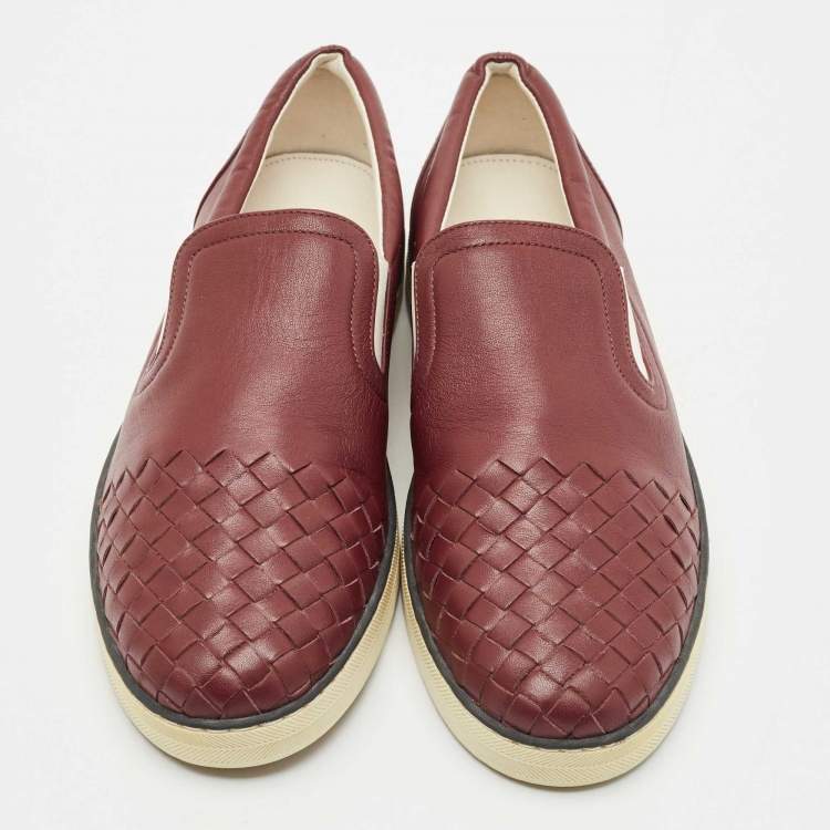 Pre Owned Bottega Veneta Burgundy Intrecciato Leather Dodger Slip On Sneakers Size 40