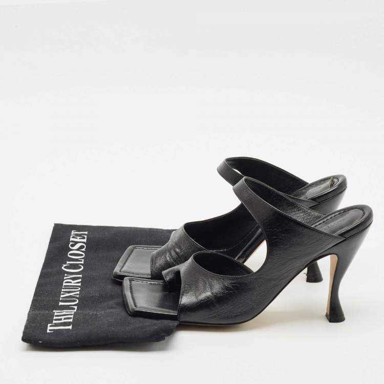 Pre Owned Bottega Veneta Black Leather Cutout Mules Size 39.5