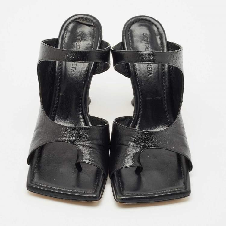 Pre Owned Bottega Veneta Black Leather Cutout Mules Size 39.5