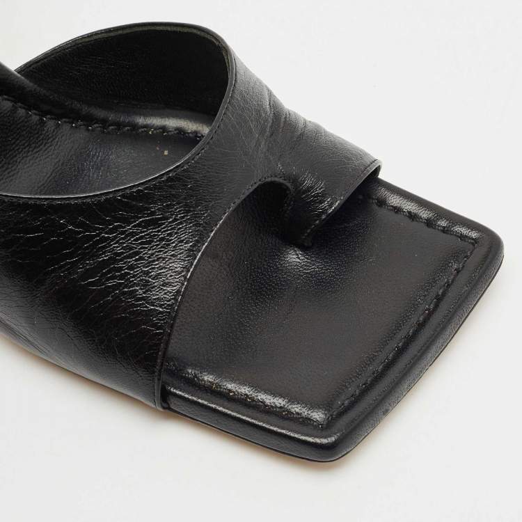 Pre Owned Bottega Veneta Black Leather Cutout Mules Size 39.5