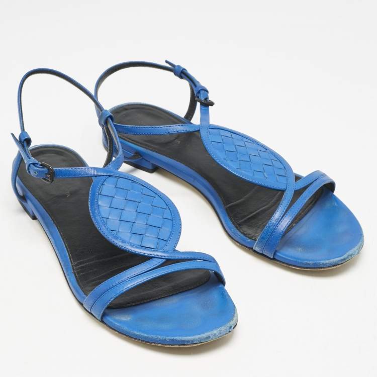 Pre Owned Bottega Veneta Blue Leather Ankle Strap Flat Sandals Size 39