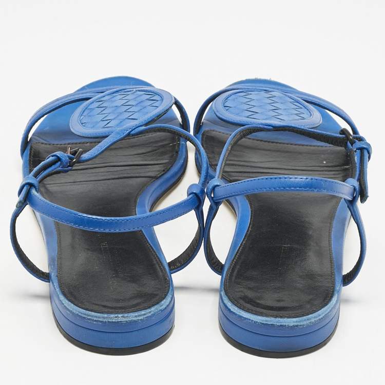 Pre Owned Bottega Veneta Blue Leather Ankle Strap Flat Sandals Size 39