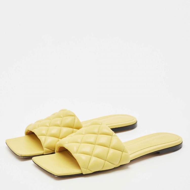 Pre Owned Bottega Veneta Lemon Quilted Leather Lido Flat Sandals Size 41