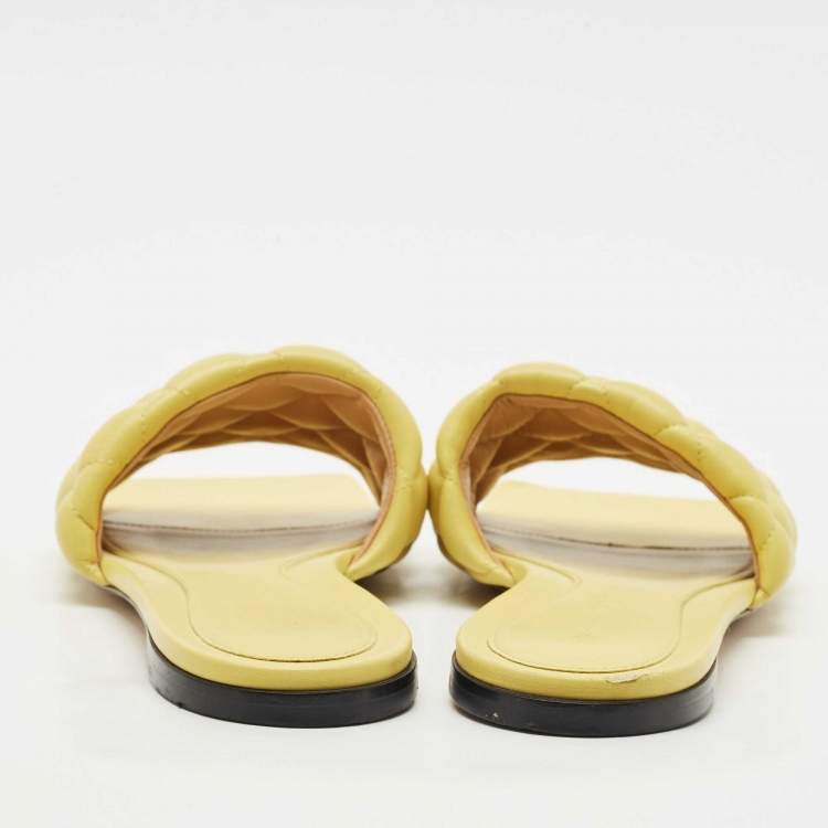 Pre Owned Bottega Veneta Lemon Quilted Leather Lido Flat Sandals Size 41