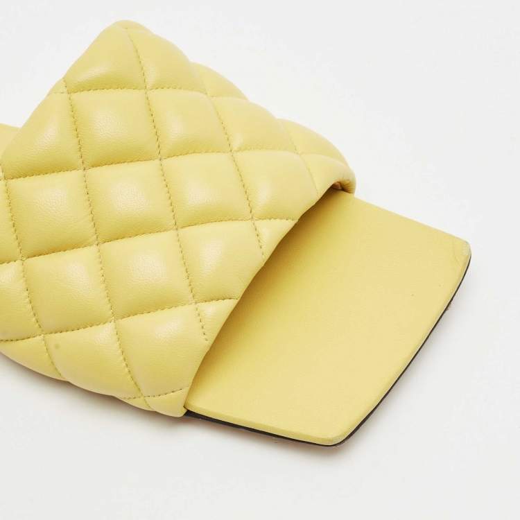 Pre Owned Bottega Veneta Lemon Quilted Leather Lido Flat Sandals Size 41