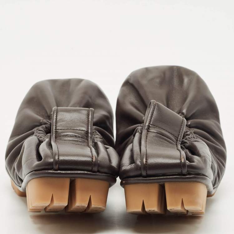 Pre Owned Bottega Veneta Brown Leather Scrunch Ballet Flats Size 38