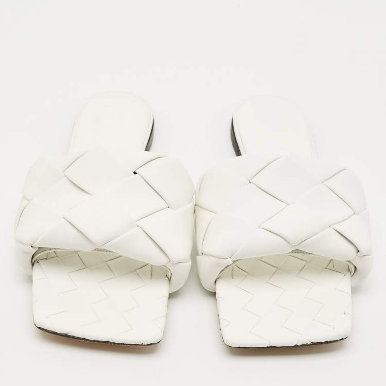 Pre Owned Bottega Veneta White Intrecciato Leather Lido Flat Slides Size 39