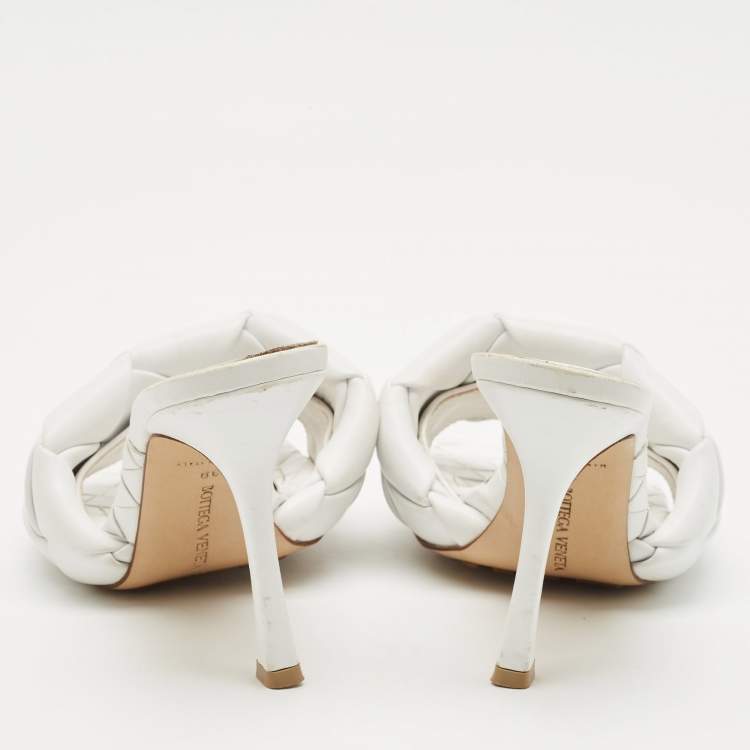 Pre Owned Bottega Veneta White Intrecciato Leather Lido Slide Sandals Size 39
