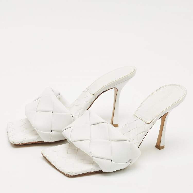 Pre Owned Bottega Veneta White Intrecciato Leather Lido Slide Sandals Size 39