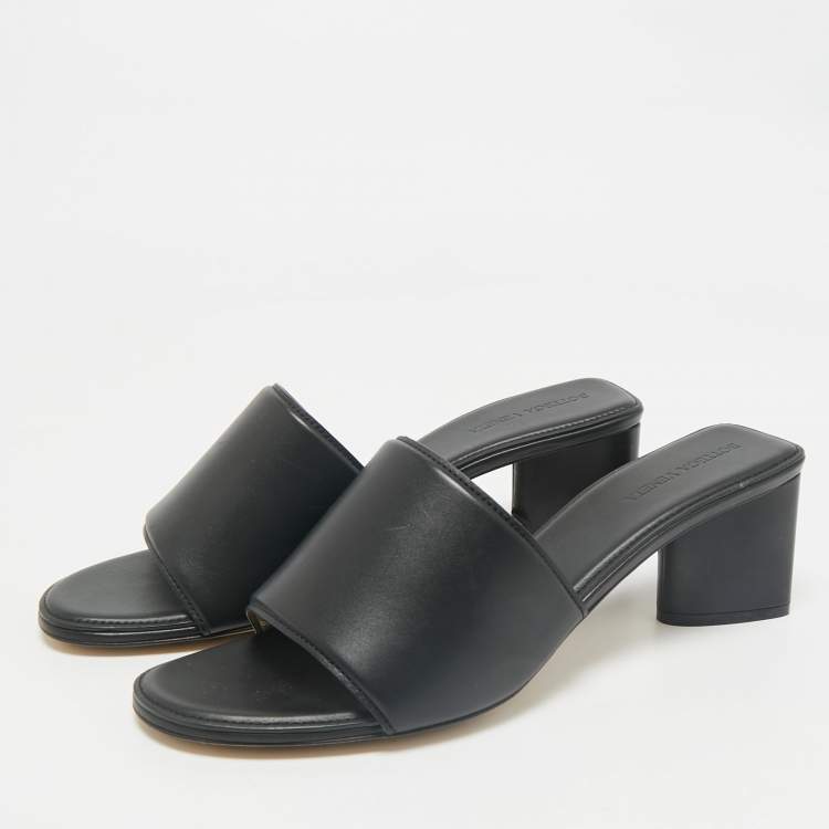 Pre Owned Bottega Veneta Black Leather Block Heel Sandals Size 41