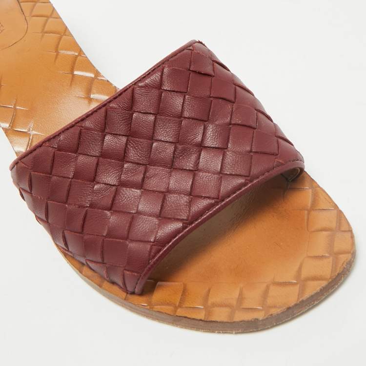 Pre Owned Bottega Veneta Burgundy Intrecciato Leather Ravello Slide Sandals Size 38.5
