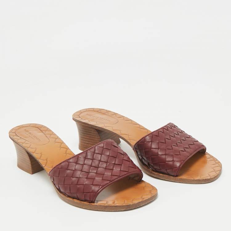 Pre Owned Bottega Veneta Burgundy Intrecciato Leather Ravello Slide Sandals Size 38.5