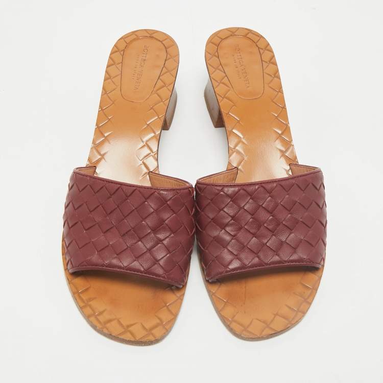 Pre Owned Bottega Veneta Burgundy Intrecciato Leather Ravello Slide Sandals Size 38.5