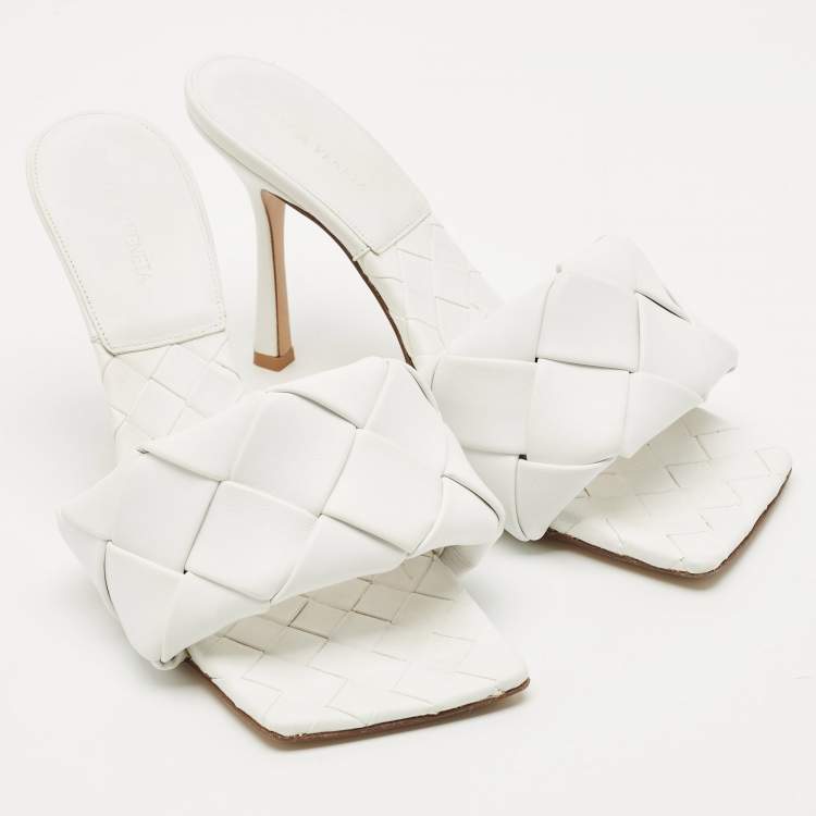 Pre Owned Bottega Veneta White Intrecciato Leather Lido Slide Sandals Size 39.5
