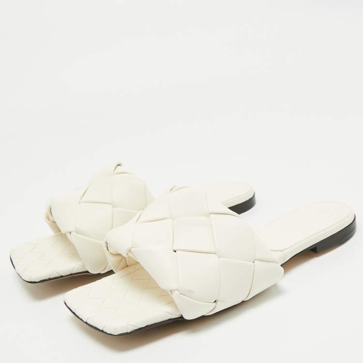 Pre Owned Bottega Veneta White Intrecciato Leather Lido Flat Slides Size 39