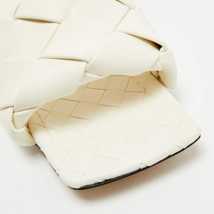 Pre Owned Bottega Veneta White Intrecciato Leather Lido Flat Slides Size 39