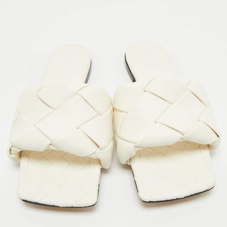 Pre Owned Bottega Veneta White Intrecciato Leather Lido Flat Slides Size 39