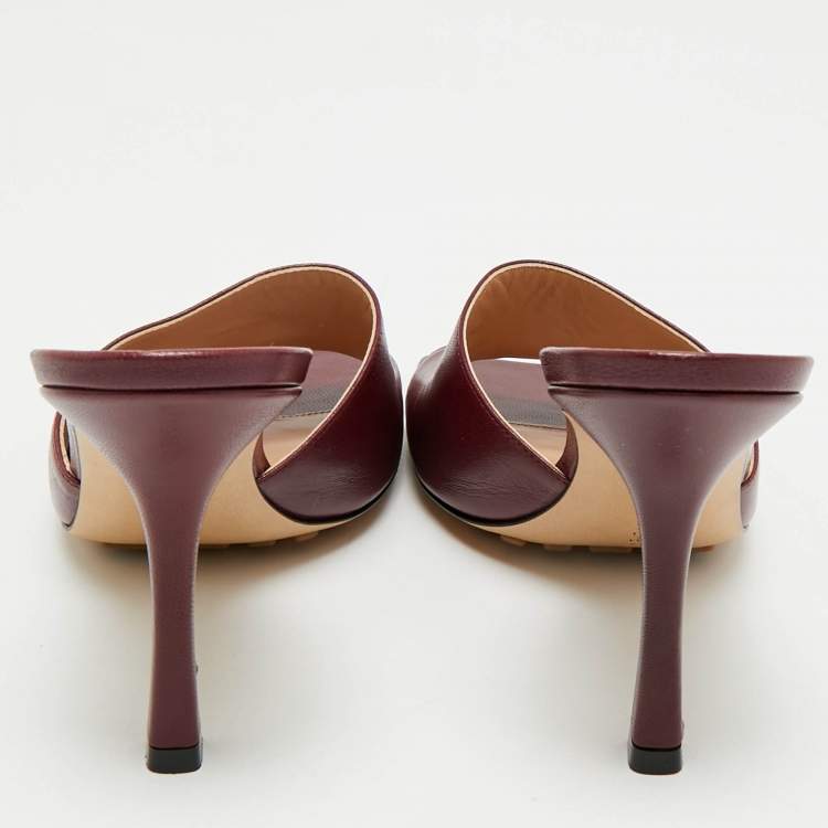 مملوكة مسبقًا Bottega Veneta Burgundy Leather Stretch Square Toe Slide Sandals Size 39