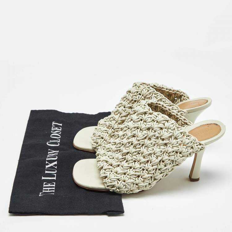 Pre Owned Bottega Veneta Light Grey Leather The Board Heel Mules Size 38.5