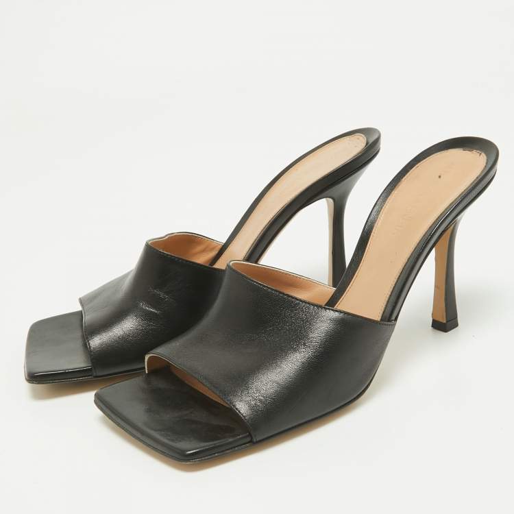 Pre Owned Bottega Veneta Black Leather Stretch Square Toe Slide Sandals Size 39