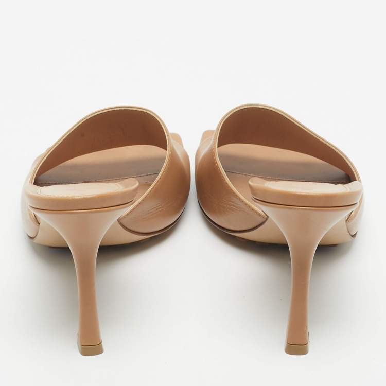 Pre Owned Bottega Veneta Beige Leather Square Open Toe Slide Sandals Size 39