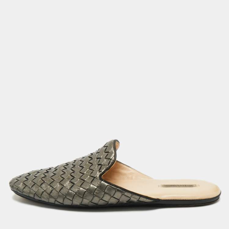 Pre Owned Bottega Veneta Metallic Bronze Leather Intrecciato Mules 38