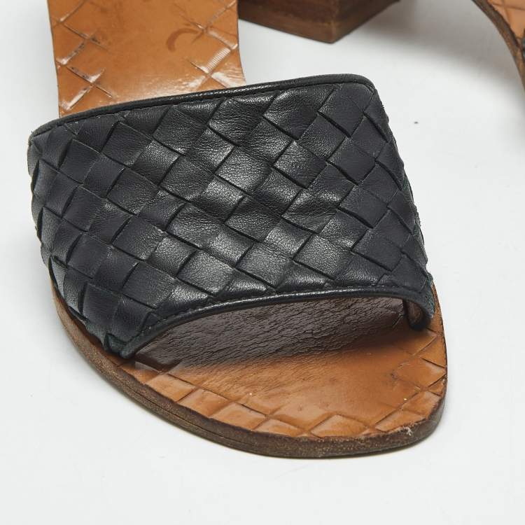 Pre Owned Bottega Veneta Black Intrecciato Leather Slide Sandals Size 37