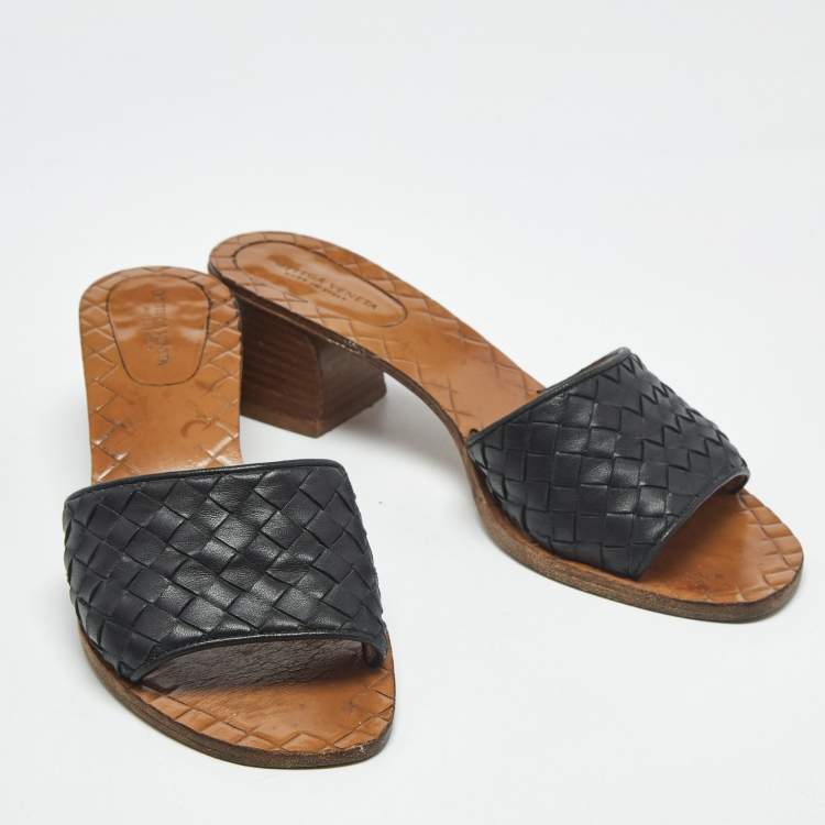 Pre Owned Bottega Veneta Black Intrecciato Leather Slide Sandals Size 37