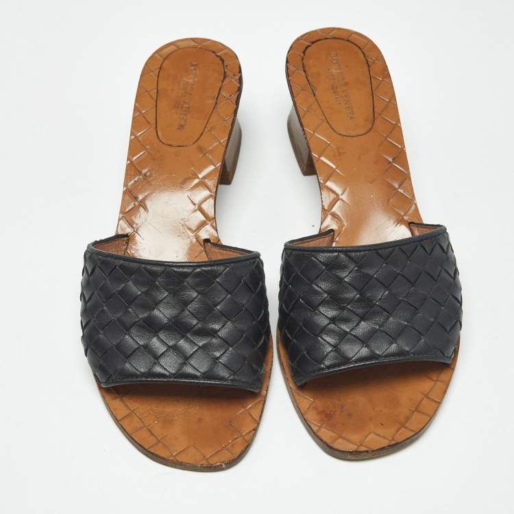 Pre Owned Bottega Veneta Black Intrecciato Leather Slide Sandals Size 37