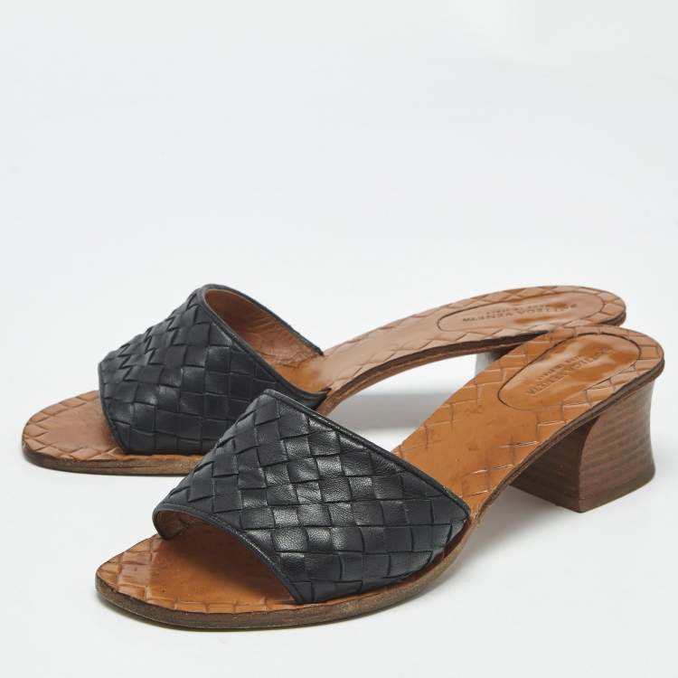 Pre Owned Bottega Veneta Black Intrecciato Leather Slide Sandals Size 37