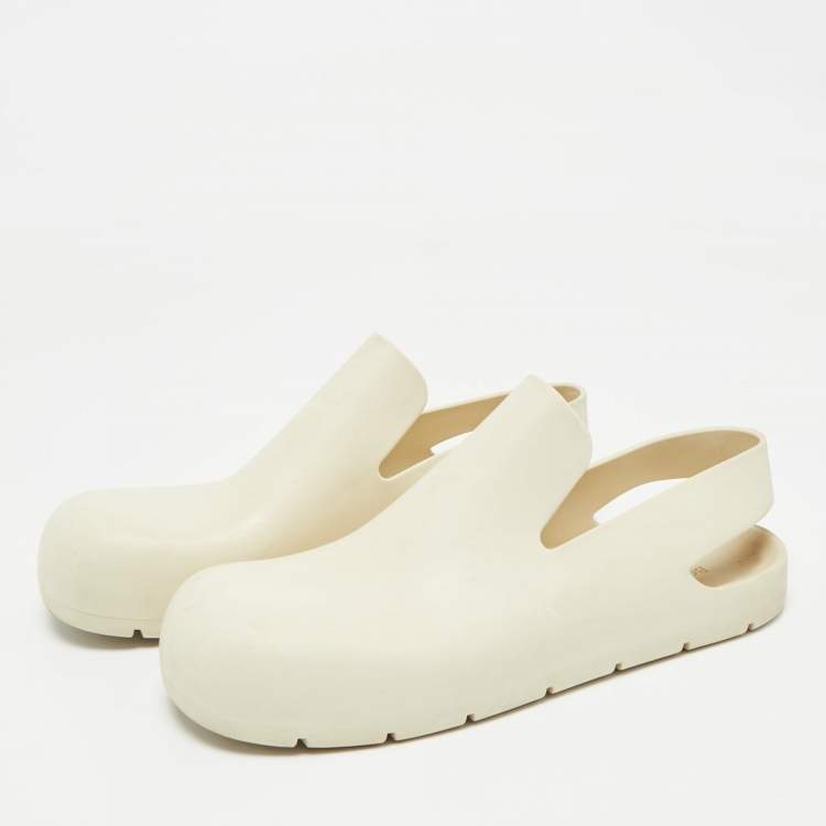 Pre Owned Bottega Veneta Cream Rubber Puddle Slingbacks Sandals Size 38