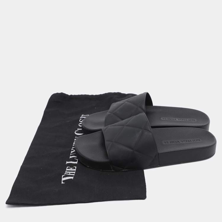 Pre Owned Bottega Veneta Black Quilted Rubber Pool Slides Size 40