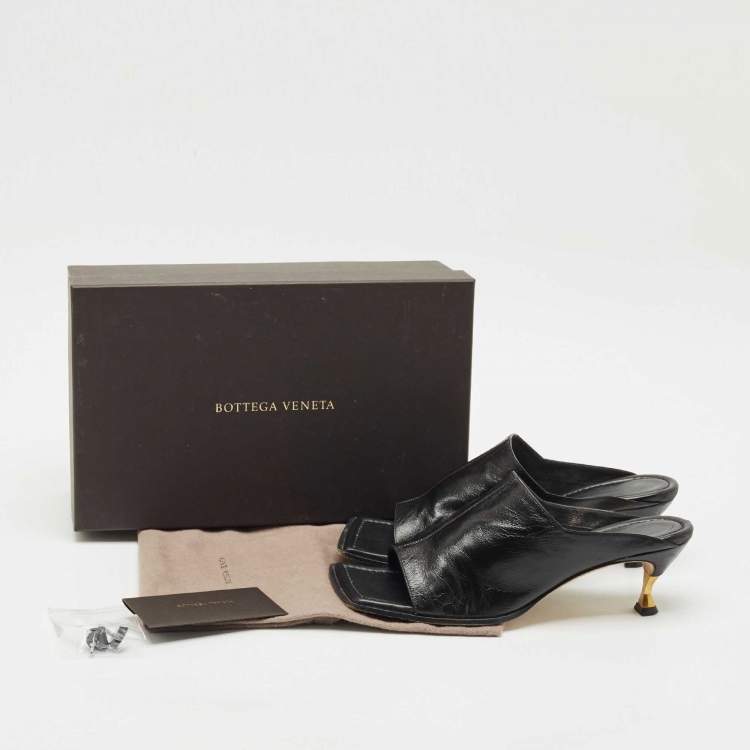 Pre Owned Bottega Veneta Black Leather Stretch Mules Size 39