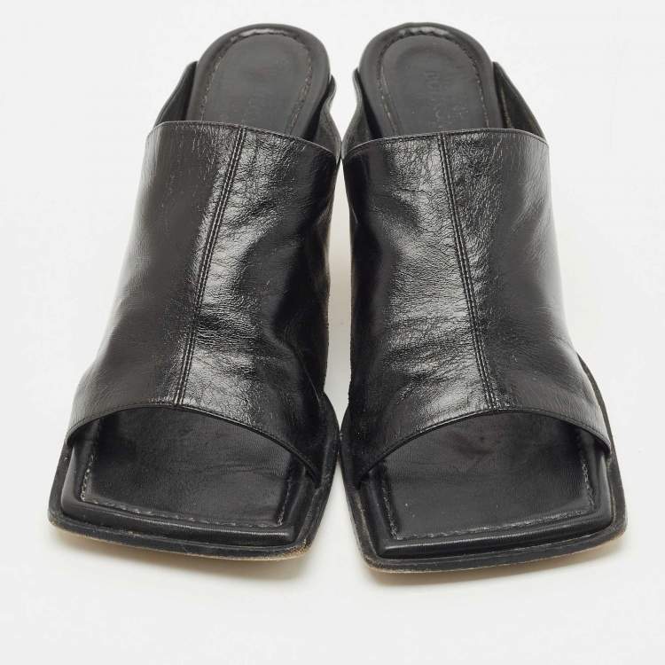 Pre Owned Bottega Veneta Black Leather Stretch Mules Size 39
