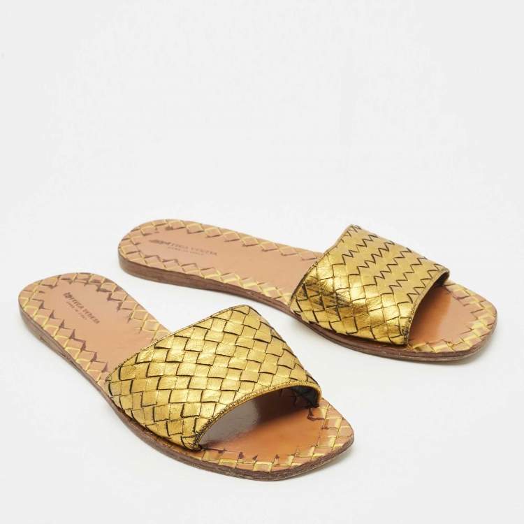 Pre Owned Bottega Veneta Gold Intrecciato Leather Flat Slides Size 41