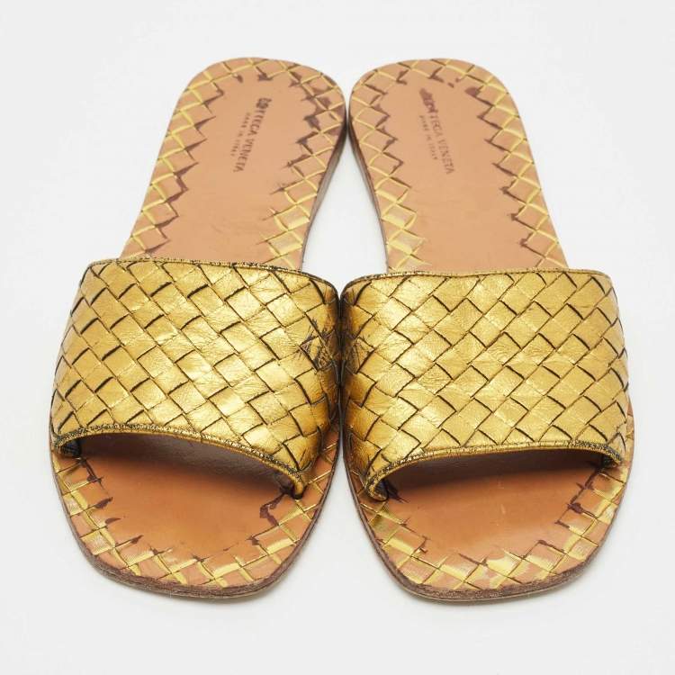 Pre Owned Bottega Veneta Gold Intrecciato Leather Flat Slides Size 41