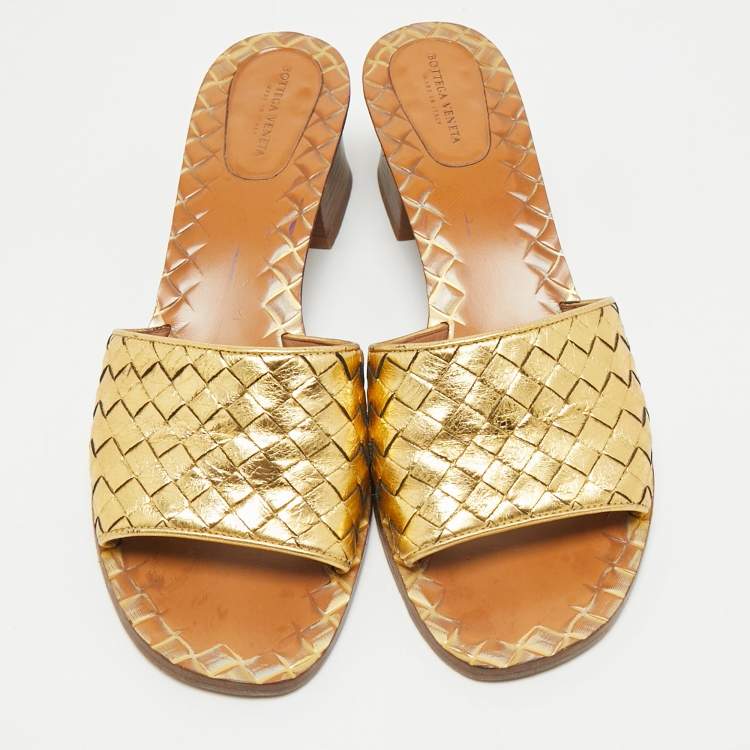 Pre Owned Bottega Veneta Gold Intrecciato Leather Ravello Slide Sandals Size 40