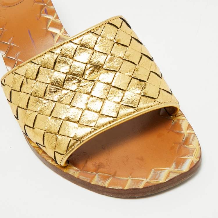 Pre Owned Bottega Veneta Gold Intrecciato Leather Ravello Slide Sandals Size 40
