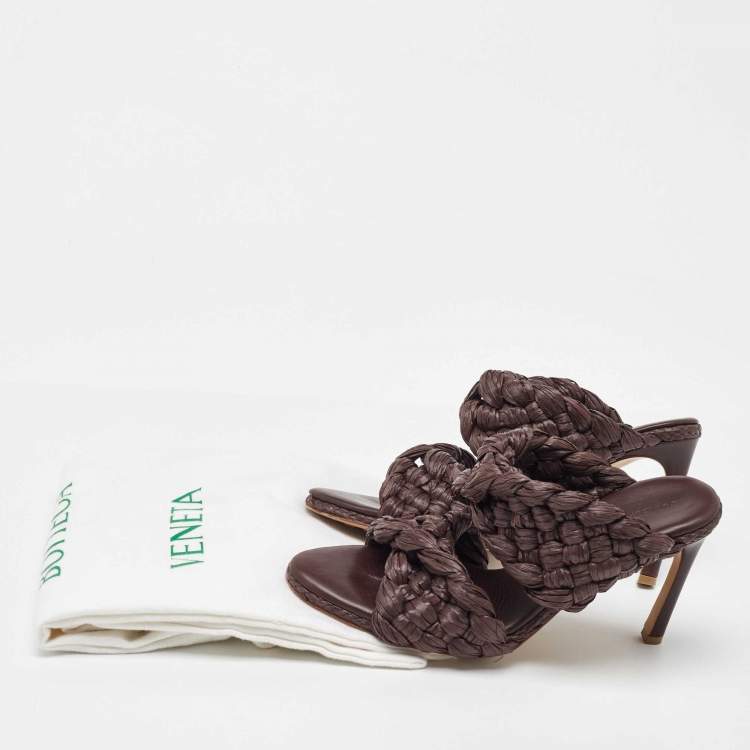 Pre Owned Bottega Veneta Dark Brown Raffia The Curve Slide Sandals Size 38