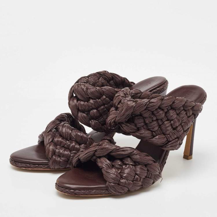 Pre Owned Bottega Veneta Dark Brown Raffia The Curve Slide Sandals Size 38