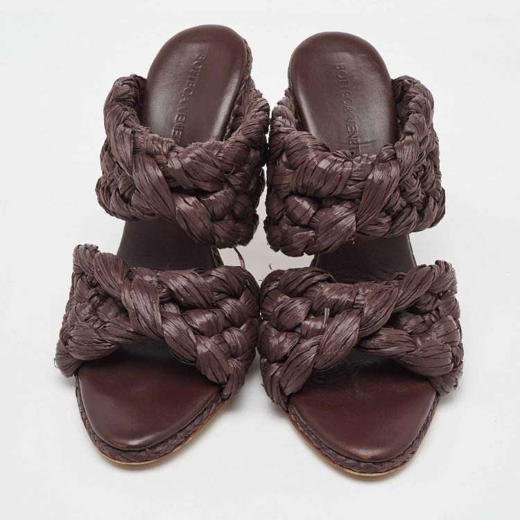 Pre Owned Bottega Veneta Dark Brown Raffia The Curve Slide Sandals Size 38