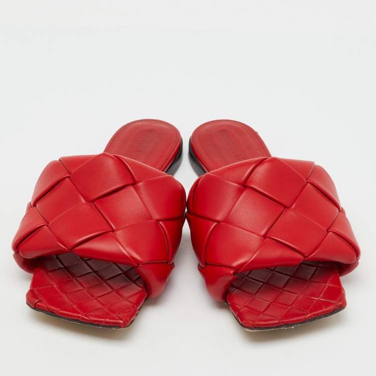 Pre Owned Bottega Veneta Red Intrecciato Leather Lido Flat Slide Sandals Size 35.5
