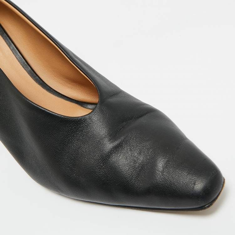 Pre Owned Bottega Veneta Black Leather  Block Heel Pumps Size 39.5