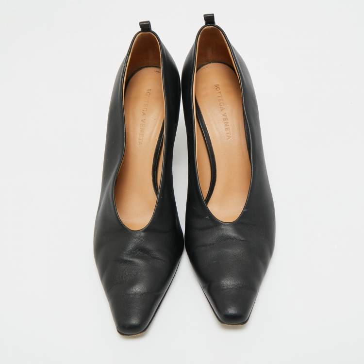 Pre Owned Bottega Veneta Black Leather  Block Heel Pumps Size 39.5