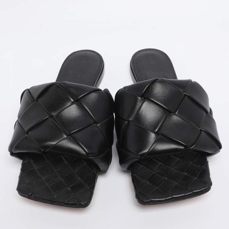 Pre Owned Bottega Veneta Black Intrecciato Leather Lido Flat Sandals Size 37