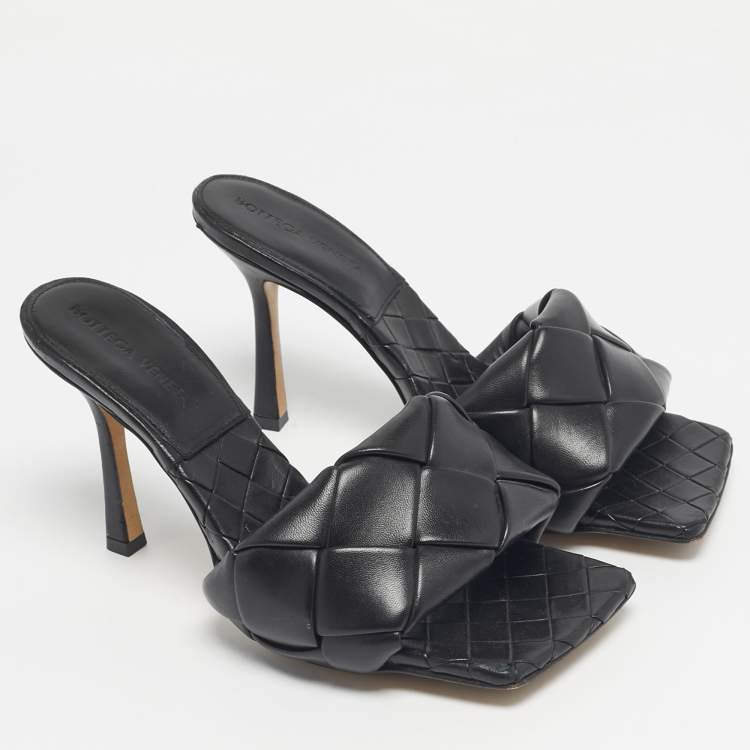 Pre Owned Bottega Veneta Black Quilted Leather Lido Slide Sandals Size 37.5