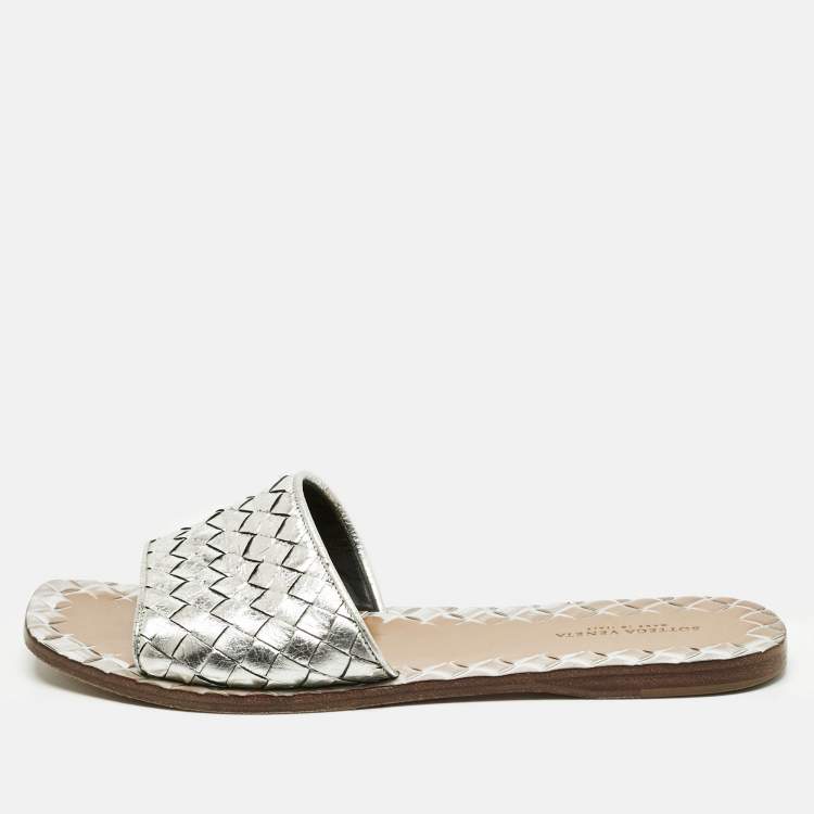 Pre Owned Bottega Veneta Silver Intrecciato Leather Flat Slides Size 36.5