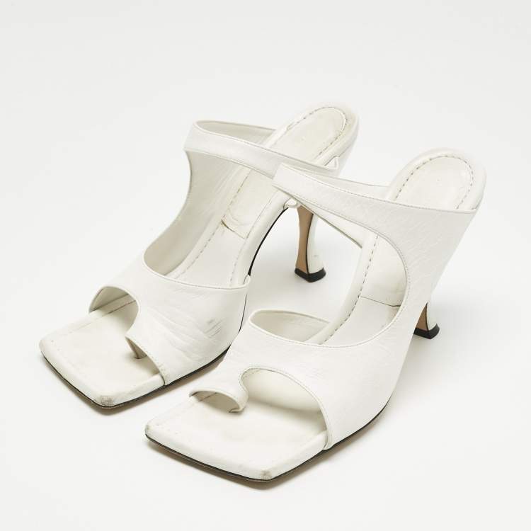 Pre Owned Bottega Veneta White Leather Thong Slide Sandals Size 39.5